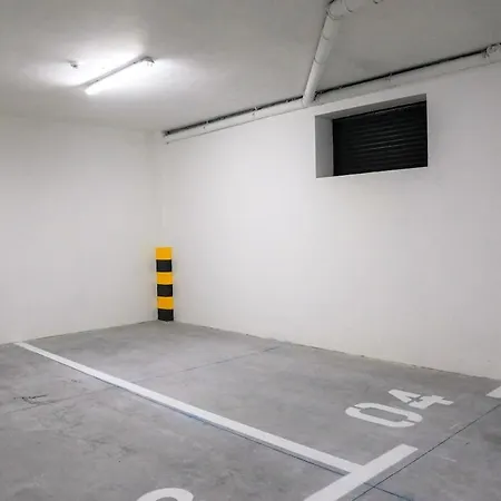 Fancy New 2bdrm Ap Free Garage شقة بانيا لوكا