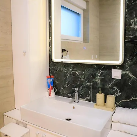 شقة Fancy New 2bdrm Ap Free Garage