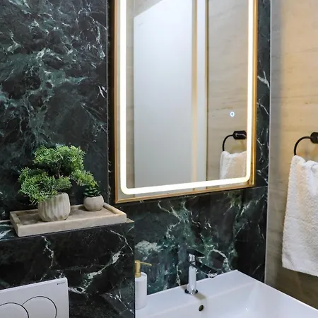 Fancy New 2bdrm Ap Free Garage بانيا لوكا