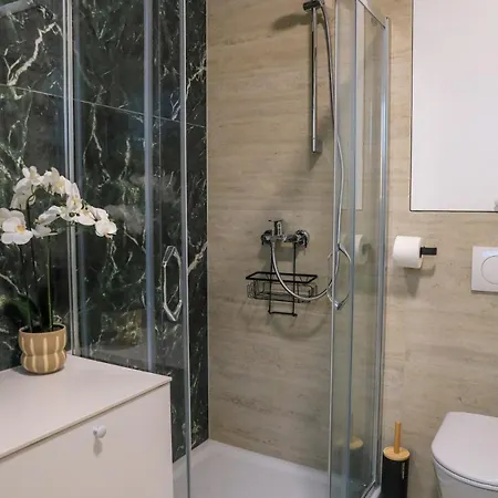 Fancy New 2bdrm Ap Free Garage *